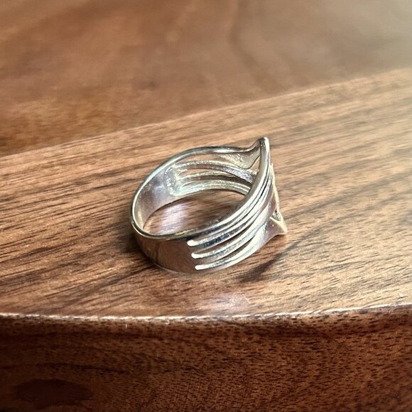 New Sterling Silver 925 Openwork Wave Ring Size 8 - Picture 4 of 6